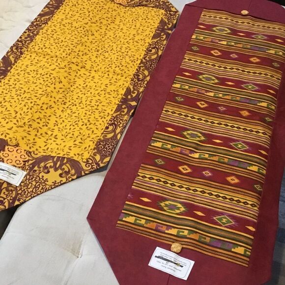 NWT Hand Crafted Set of 2 Runners - Picture 3 of 8